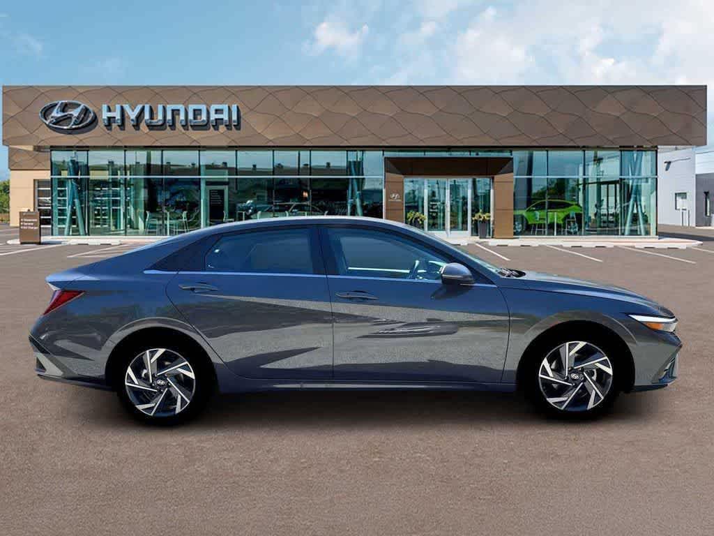 Thumbnail: 2026 Hyundai Elantra - 18