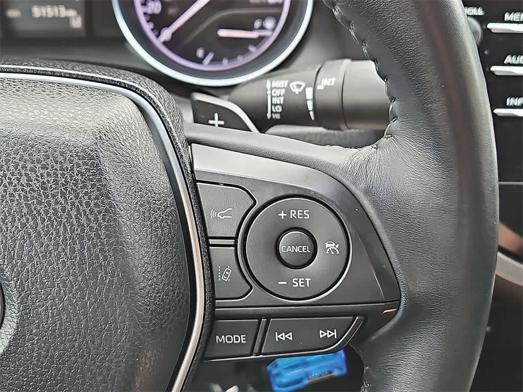 Thumbnail: 2018 Toyota Camry - 21
