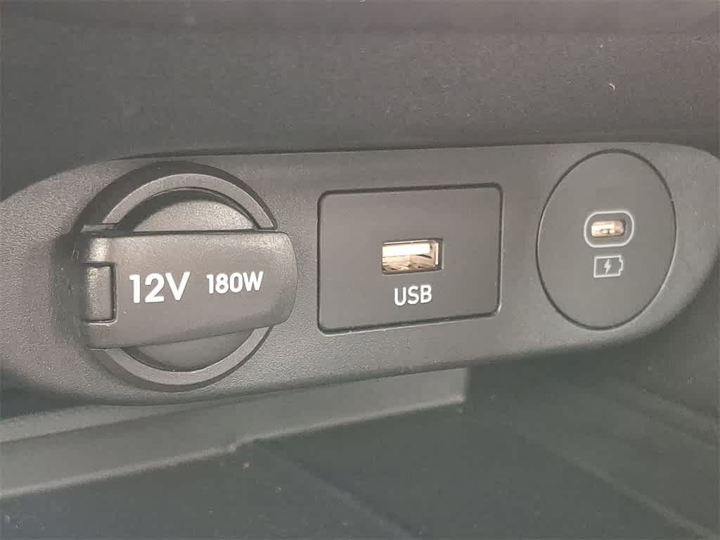 Thumbnail: 2025 Hyundai Elantra - 25