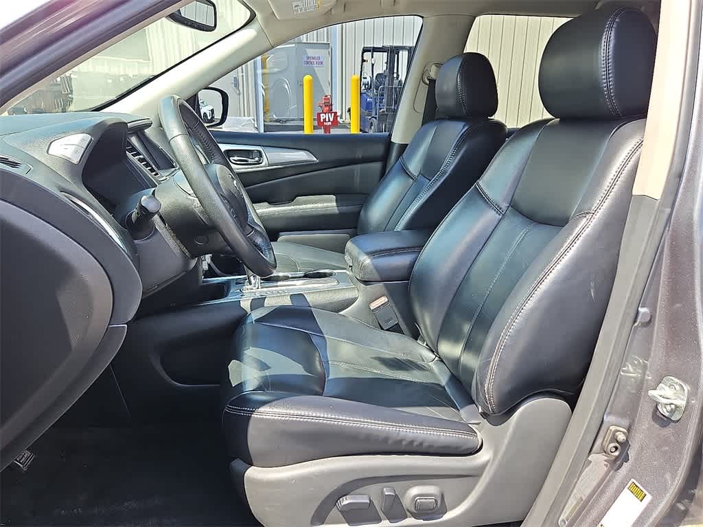 Thumbnail: 2018 Nissan Pathfinder - 14