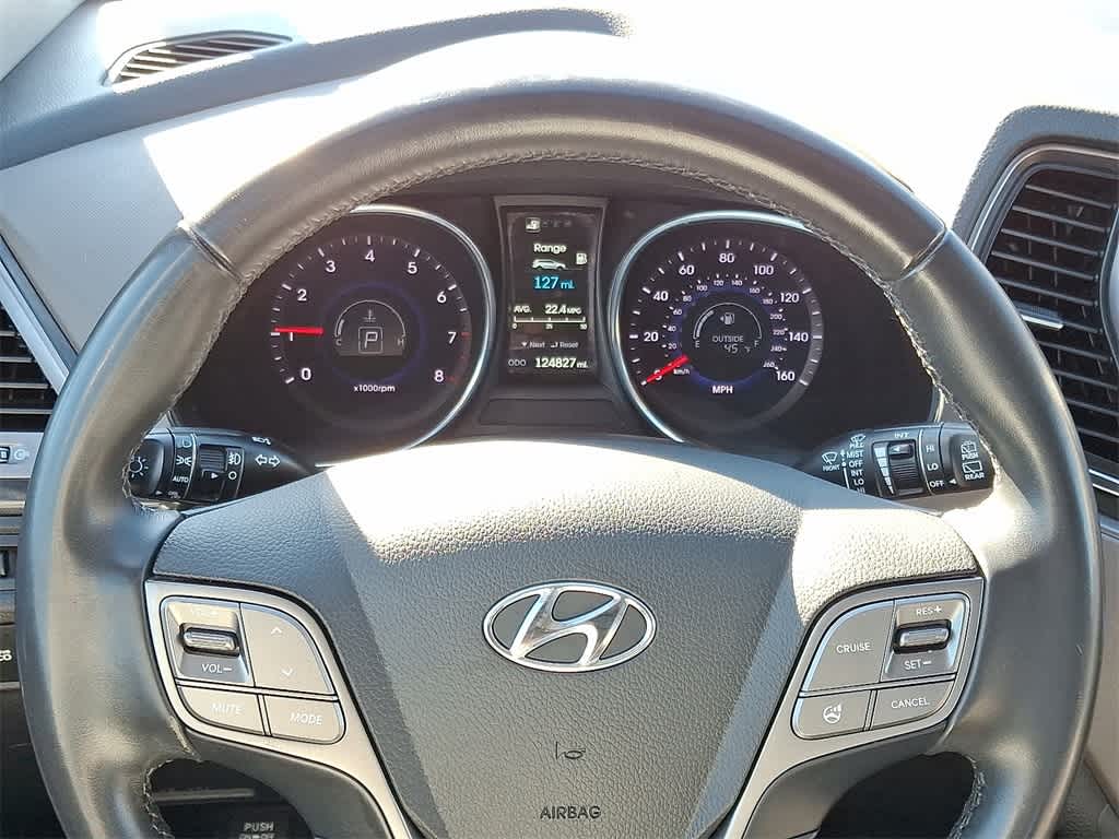 Thumbnail: 2016 Hyundai Santa Fe - 18