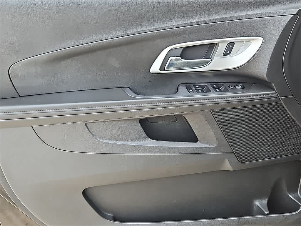Thumbnail: 2013 Chevrolet Equinox - 9
