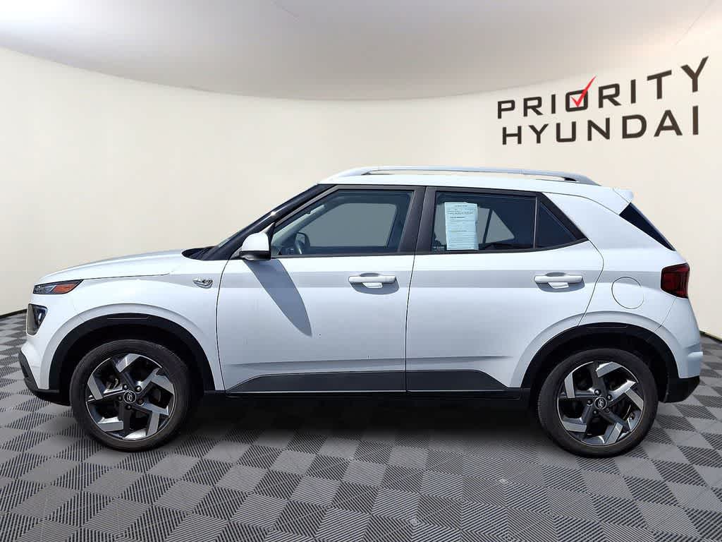 Thumbnail: 2022 Hyundai Venue - 7