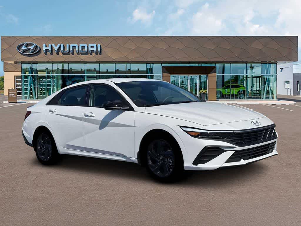 Thumbnail: 2026 Hyundai Elantra - 3