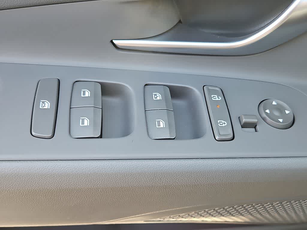 Thumbnail: 2025 Hyundai Elantra - 26