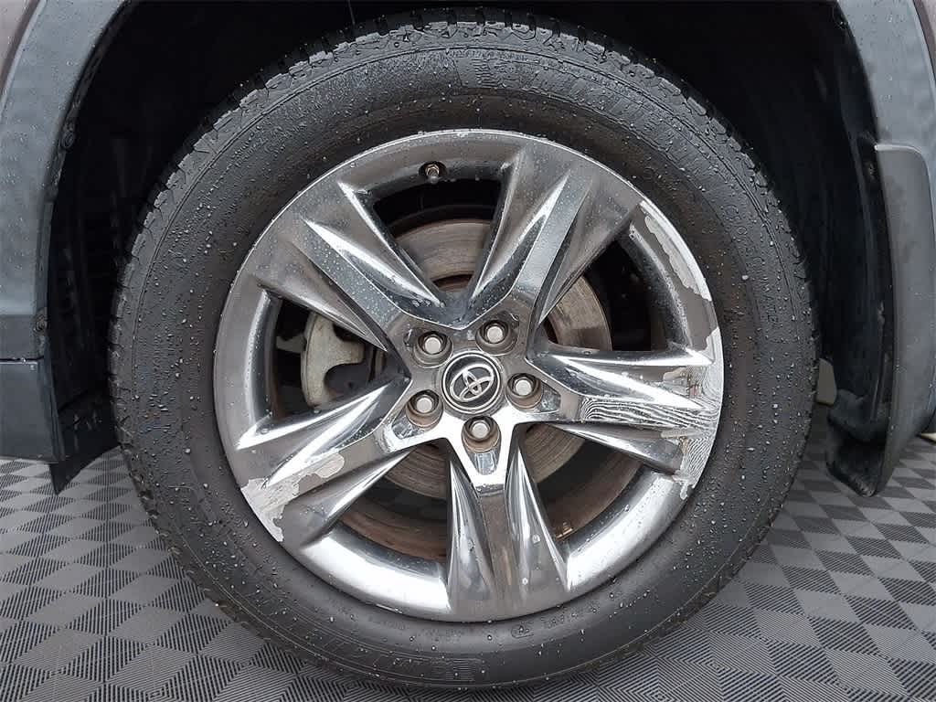Thumbnail: 2017 Toyota Highlander - 8