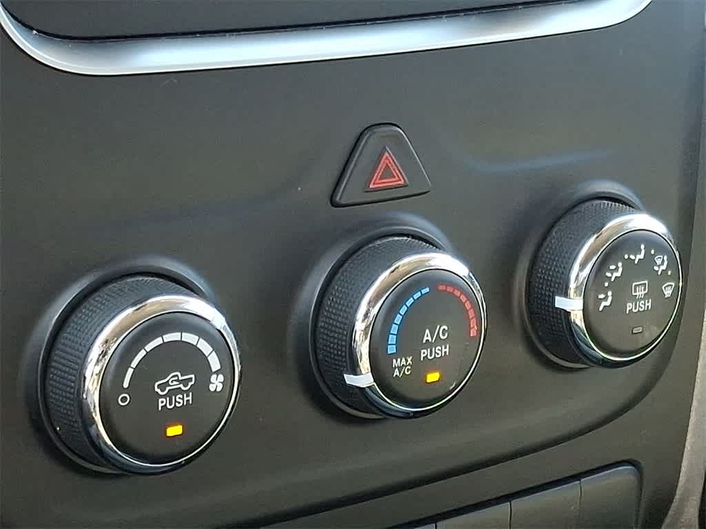 Thumbnail: 2020 RAM 1500 Classic - 15