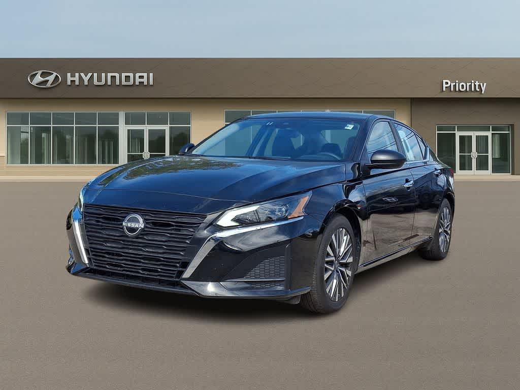 Thumbnail: 2025 Nissan Altima - 1