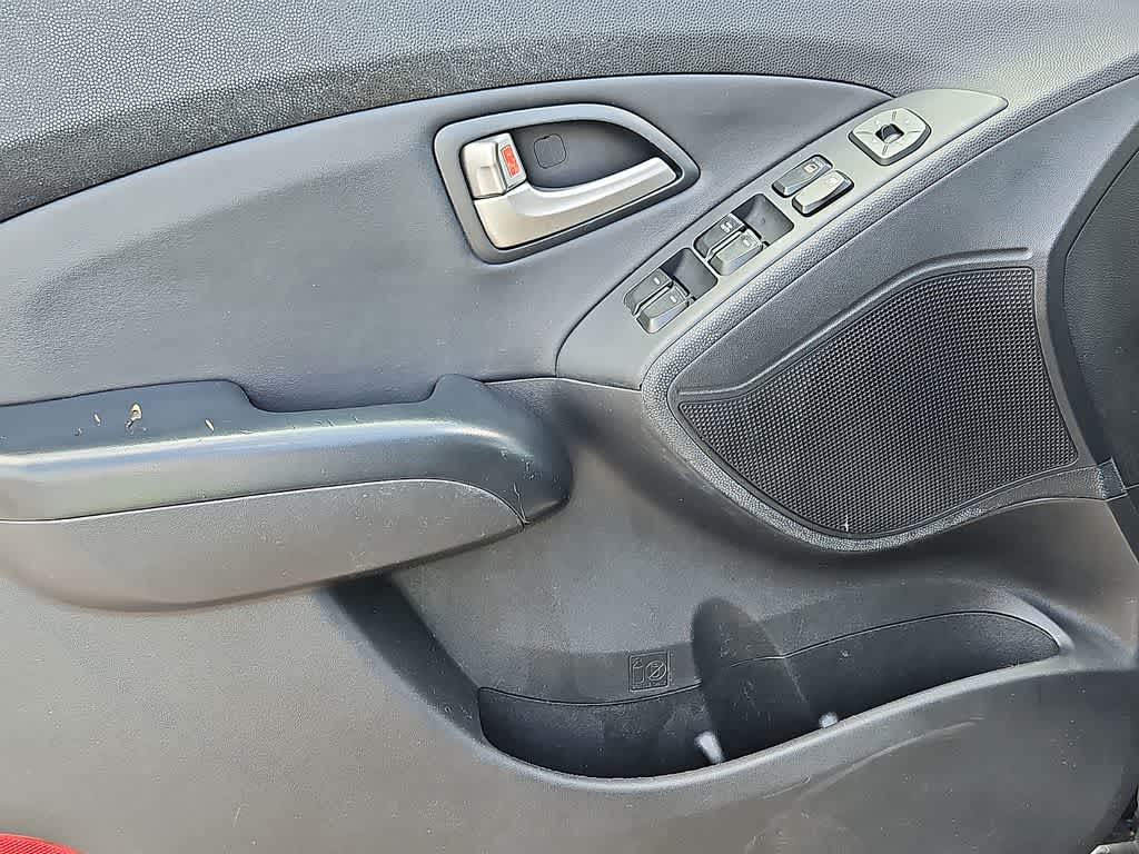 Thumbnail: 2013 Hyundai Tucson - 10