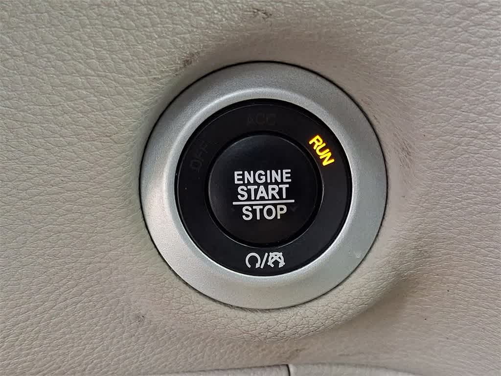 Thumbnail: 2018 Chrysler Pacifica - 24