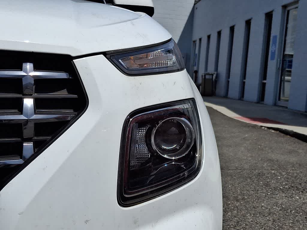 Thumbnail: 2022 Hyundai Venue - 10