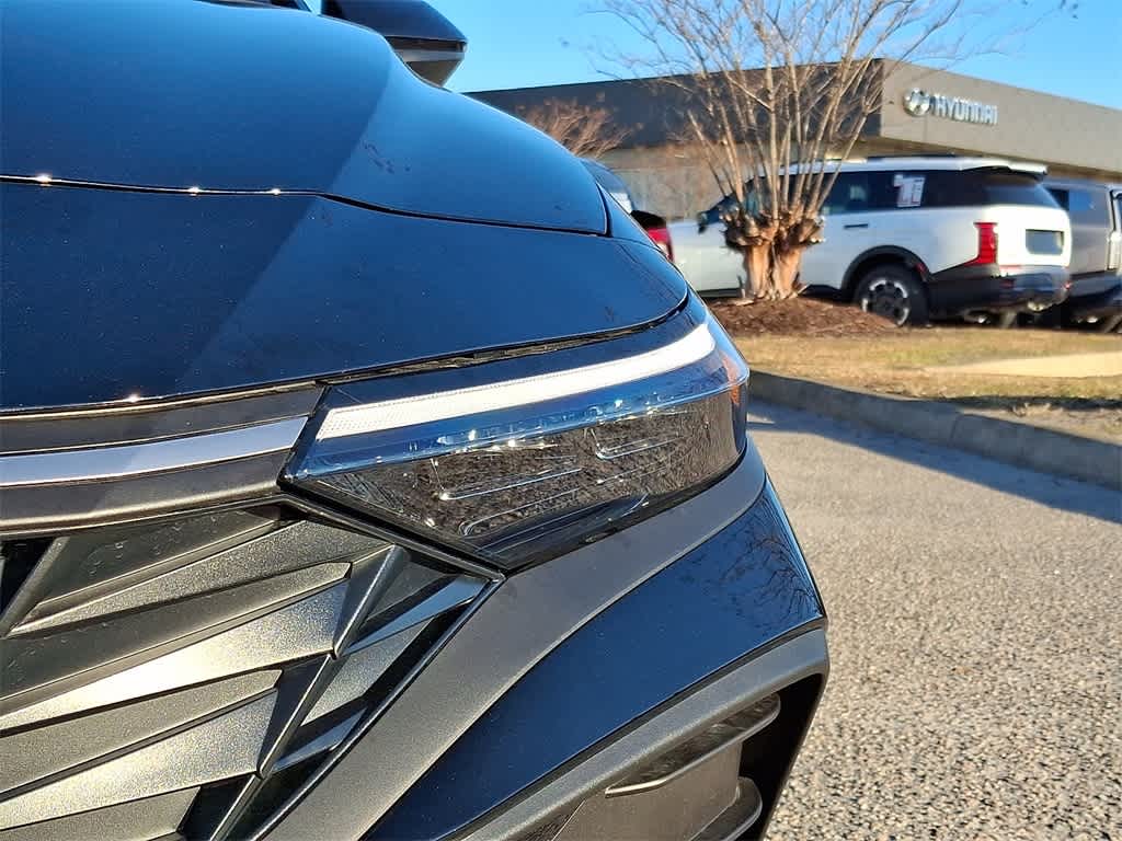 Thumbnail: 2025 Hyundai Elantra - 9