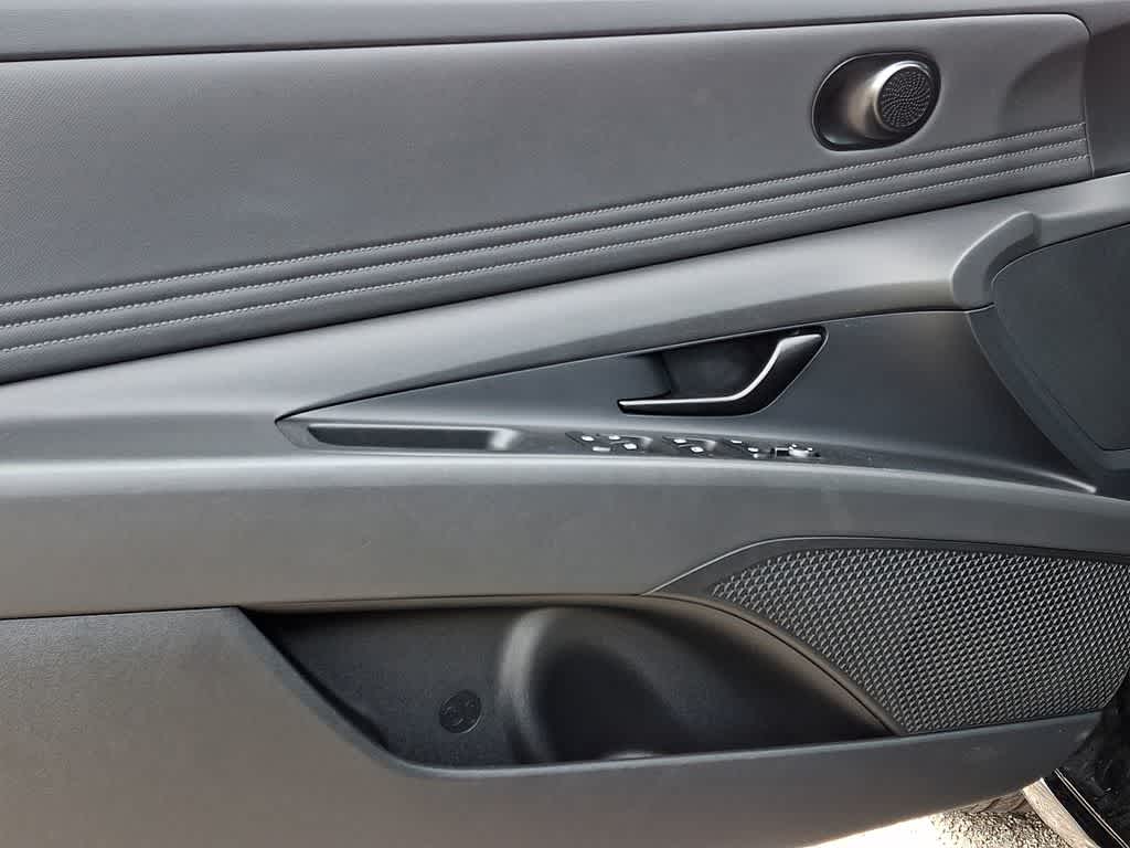 Thumbnail: 2025 Hyundai Elantra - 11