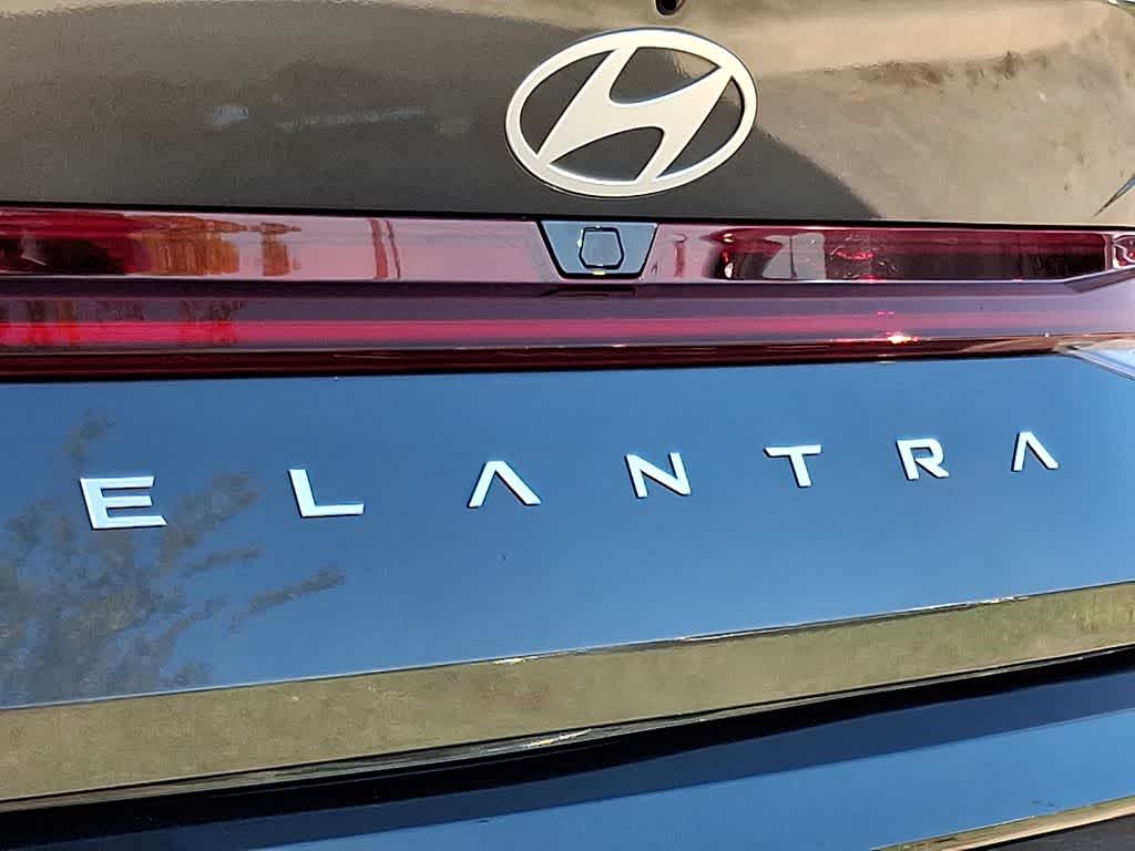 Thumbnail: 2025 Hyundai Elantra - 32
