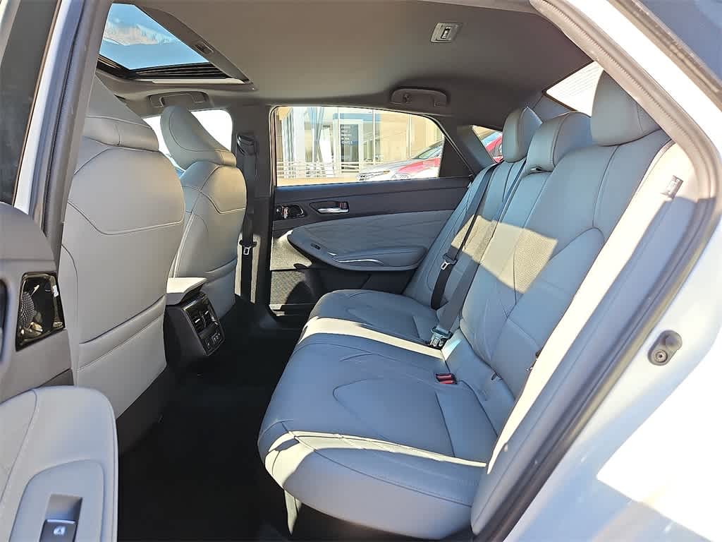 Thumbnail: 2020 Toyota Avalon - 10