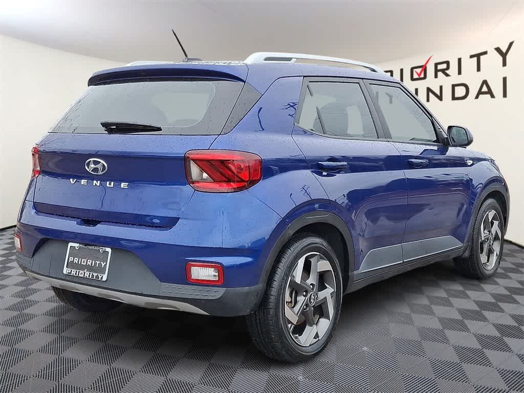 Thumbnail: 2023 Hyundai Venue - 4