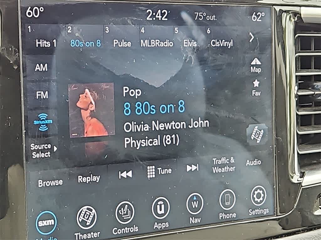 Thumbnail: 2019 Chrysler Pacifica - 19