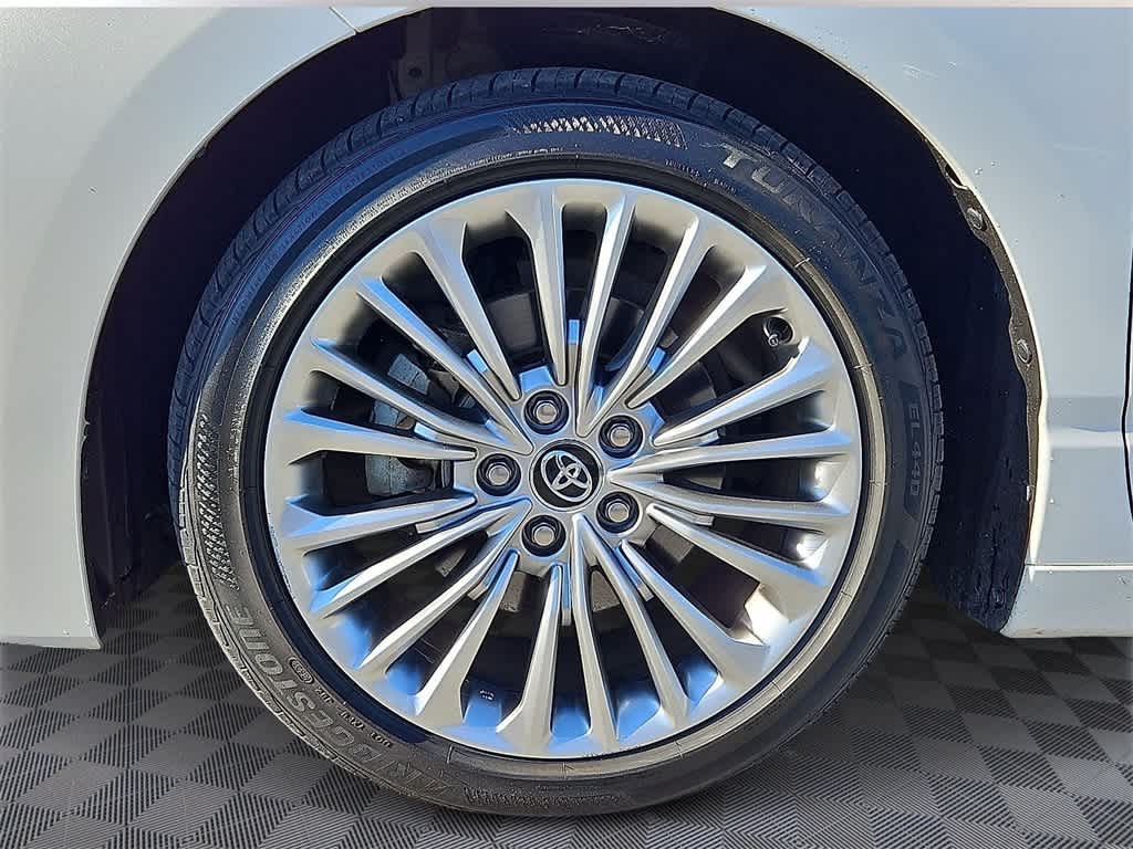 Thumbnail: 2020 Toyota Avalon - 8