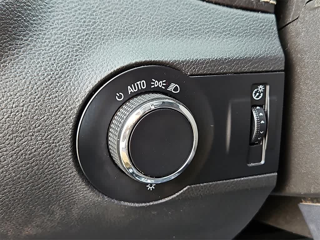 Thumbnail: 2013 Chevrolet Camaro - 18