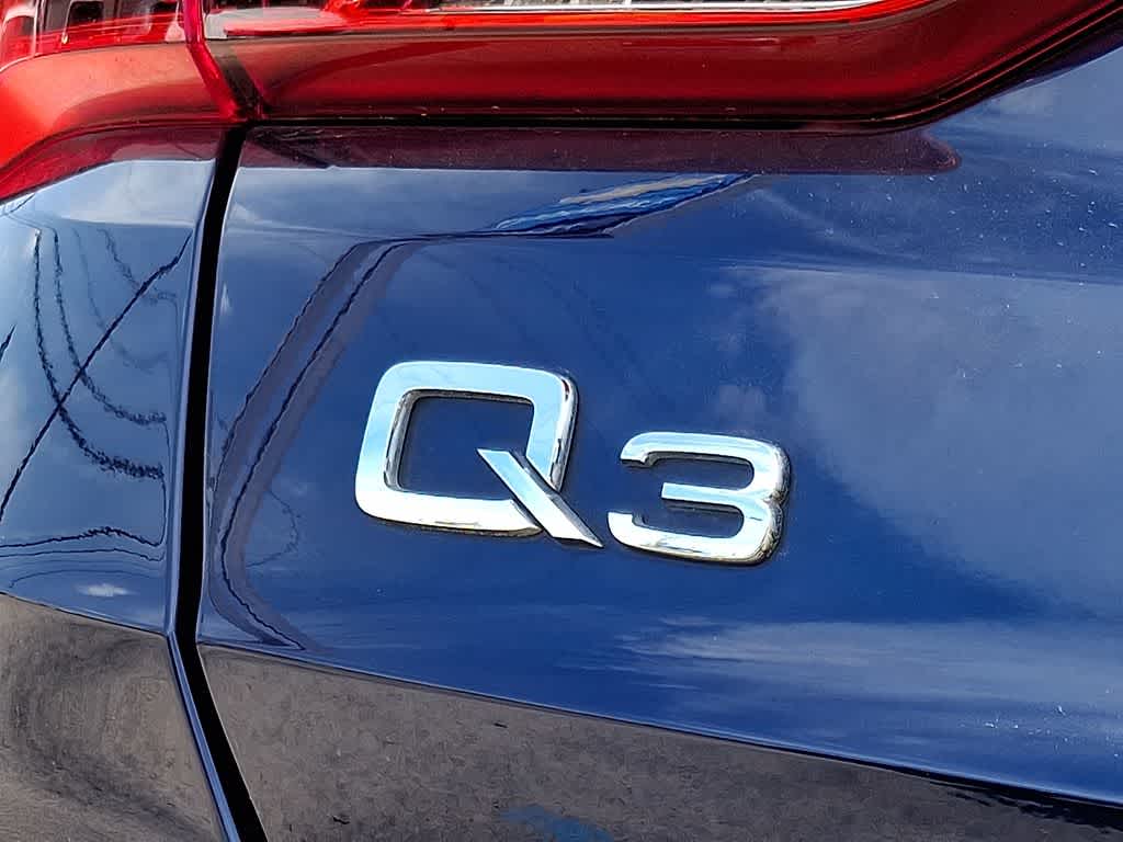 Thumbnail: 2021 Audi Q3 - 32