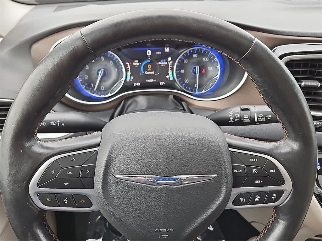 Thumbnail: 2019 Chrysler Pacifica - 21