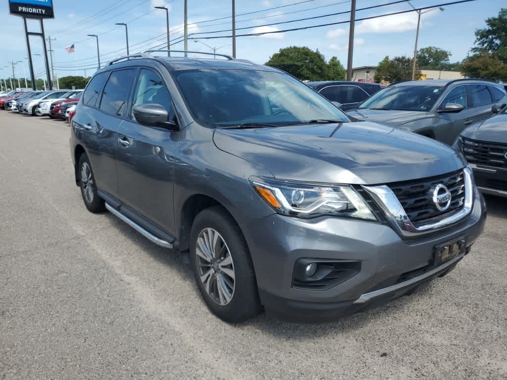 Thumbnail: 2020 Nissan Pathfinder - 3
