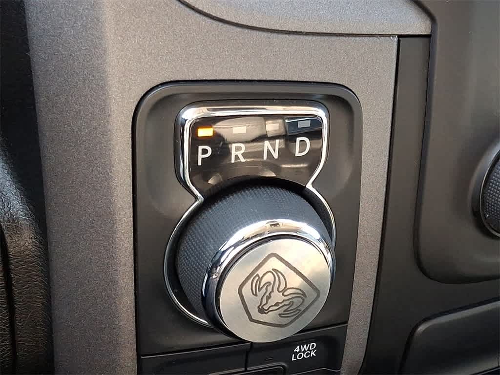 Thumbnail: 2020 RAM 1500 Classic - 14