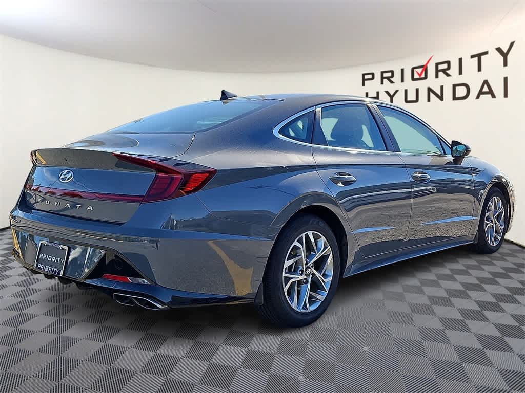 Thumbnail: 2023 Hyundai Sonata - 4