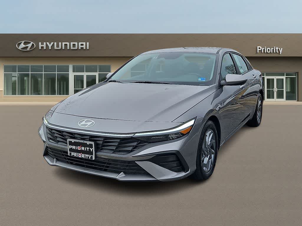 Thumbnail: 2024 Hyundai Elantra - 1