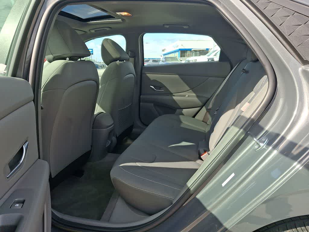 Thumbnail: 2025 Hyundai Elantra - 10