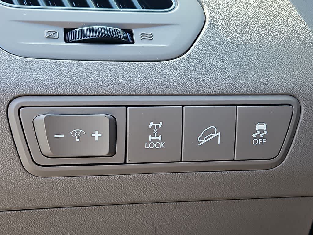 Thumbnail: 2015 Hyundai Tucson - 24