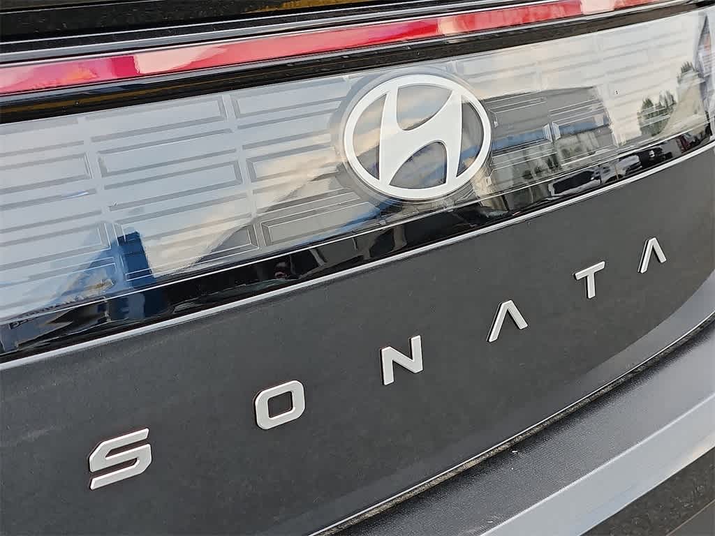 2025 Hyundai Sonata SE 24