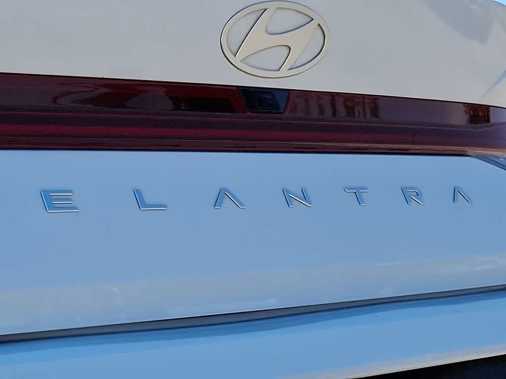 Thumbnail: 2025 Hyundai Elantra - 32