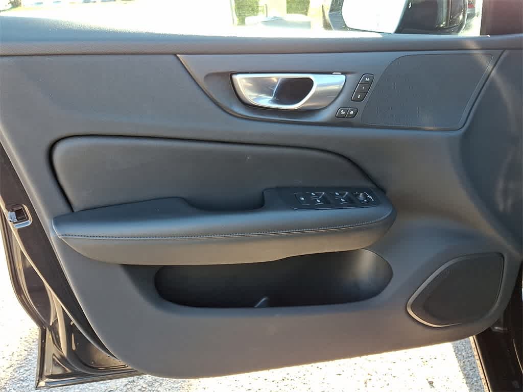 Thumbnail: 2024 Volvo S60 - 12