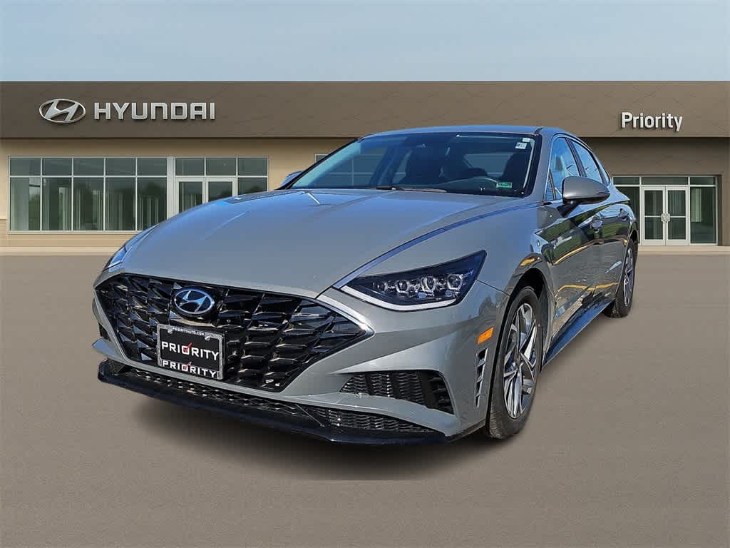 Thumbnail: 2023 Hyundai Sonata - 1