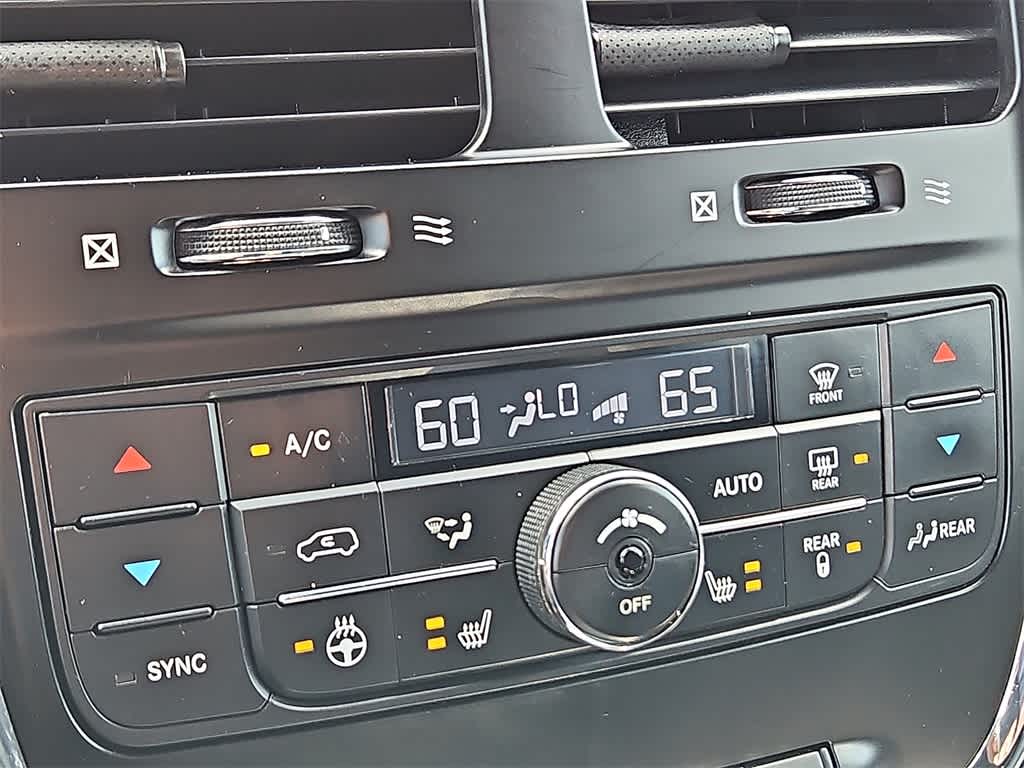 Thumbnail: 2019 Dodge Grand Caravan - 11