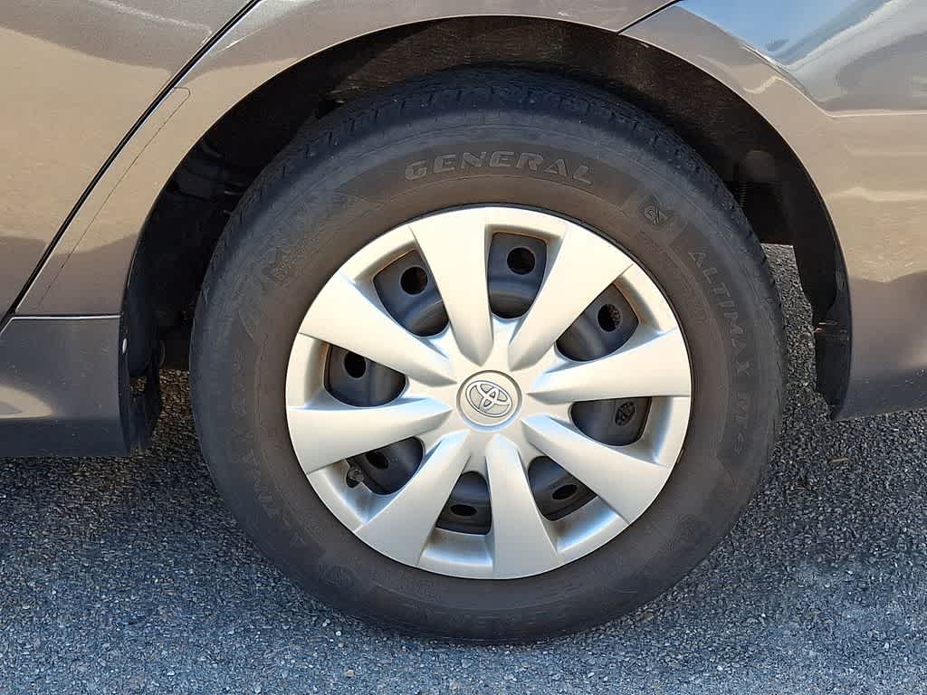 Thumbnail: 2013 Toyota Corolla - 5