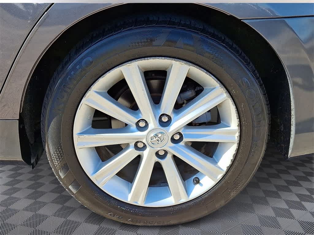 Thumbnail: 2014 Toyota Camry - 8