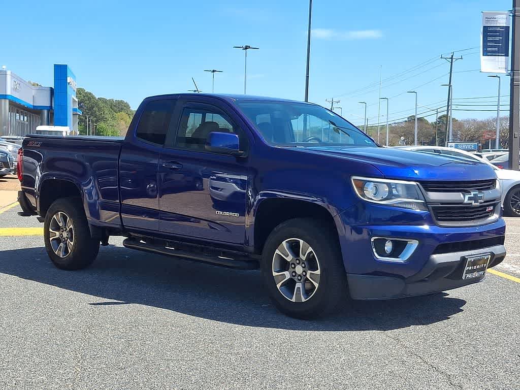 Thumbnail: 2017 Chevrolet Colorado - 3