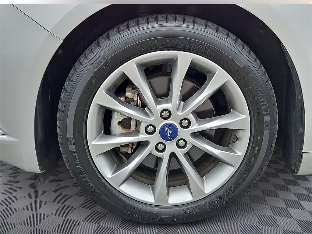 Thumbnail: 2017 Ford Fusion - 8