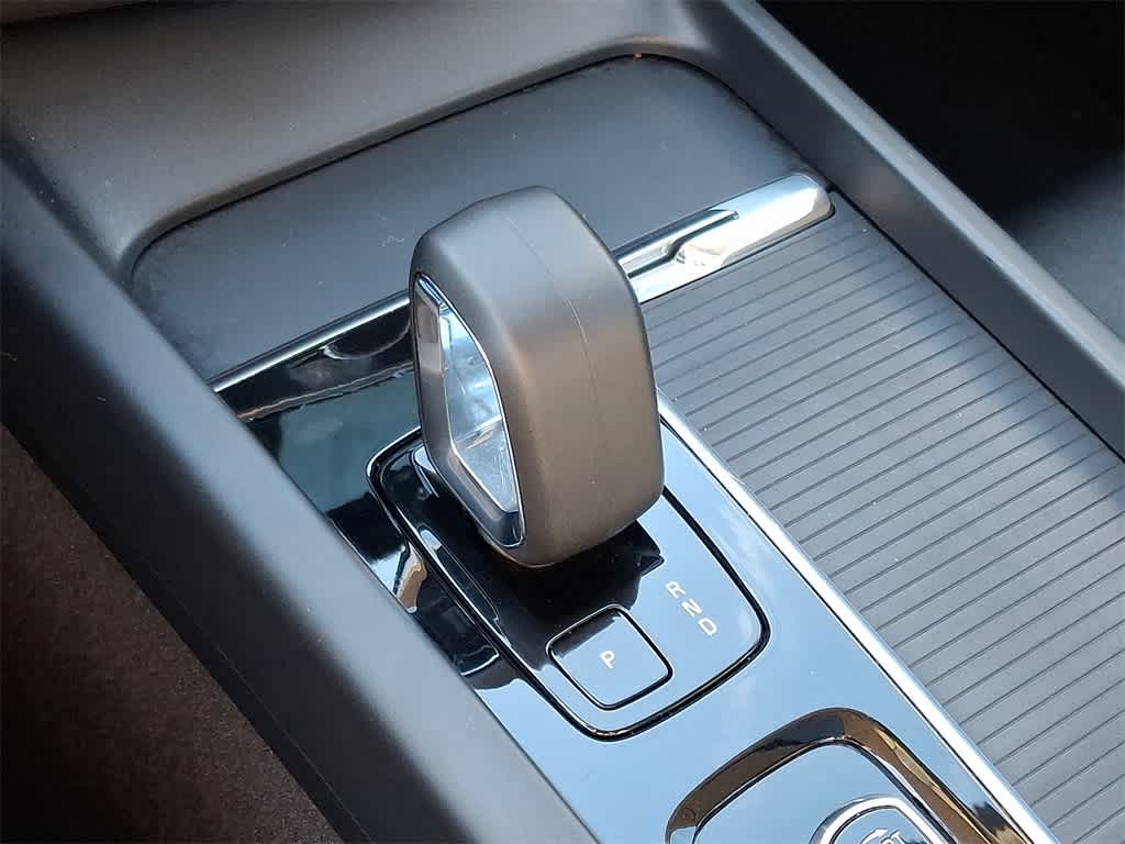 Thumbnail: 2024 Volvo S60 - 15