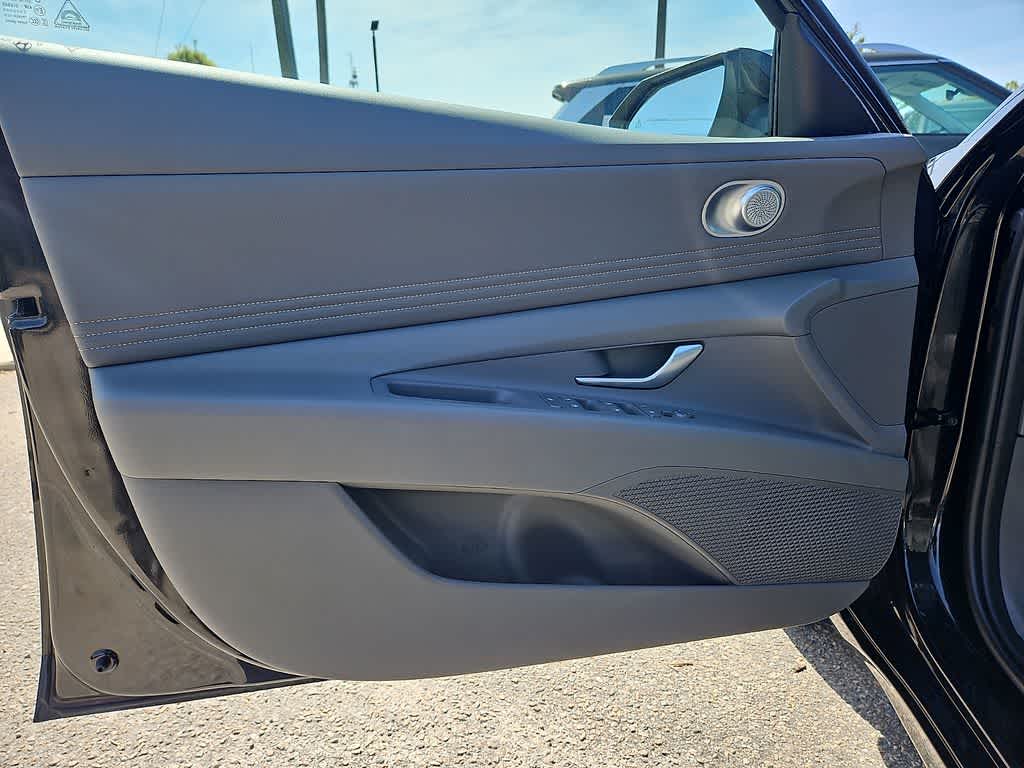 Thumbnail: 2025 Hyundai Elantra - 12