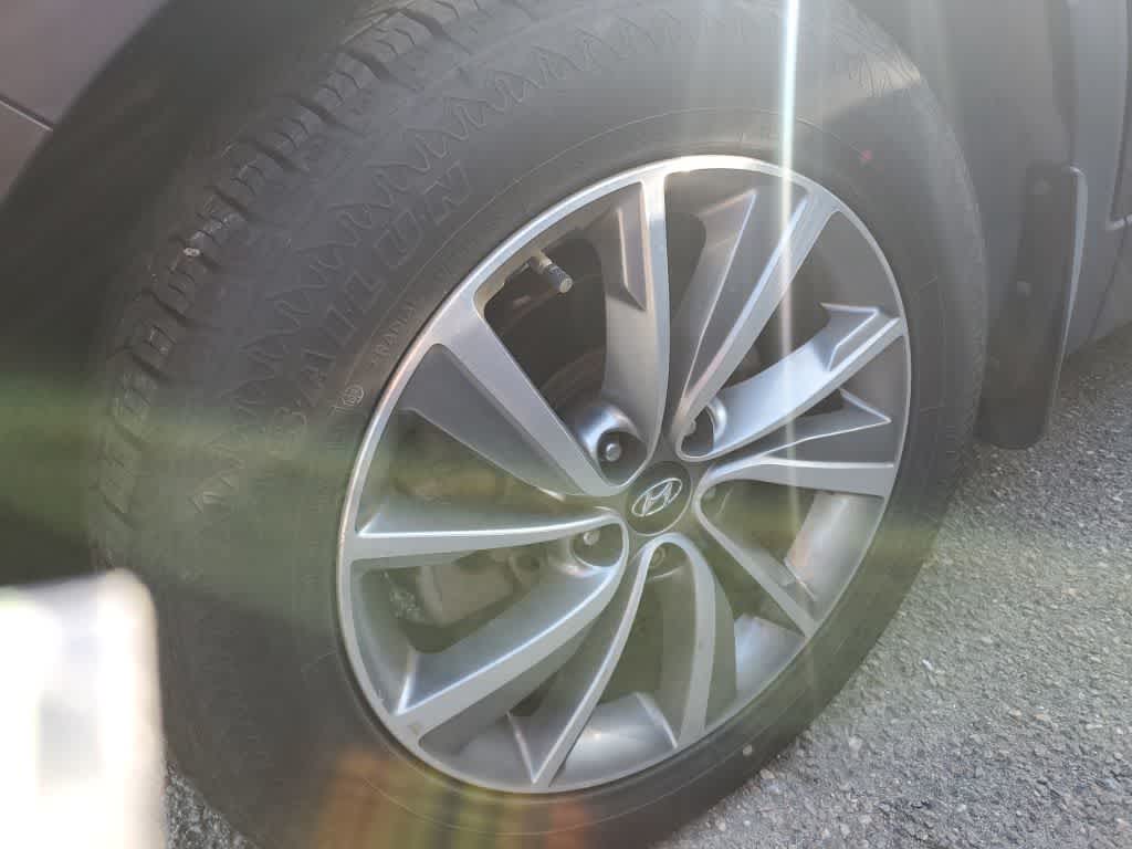 Thumbnail: 2020 Hyundai Santa Fe - 2