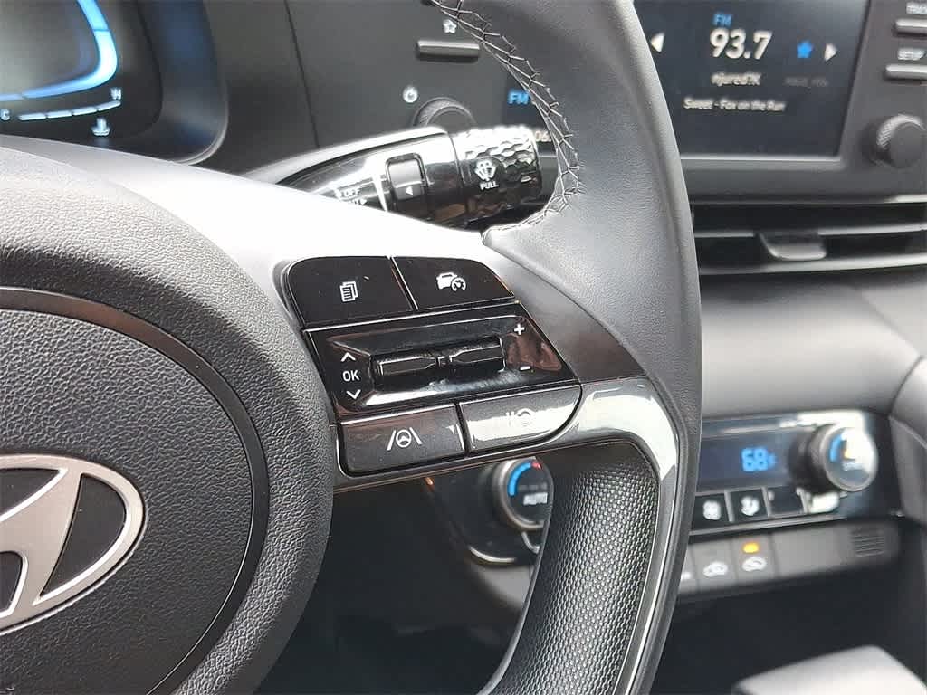 Thumbnail: 2025 Hyundai Elantra - 18