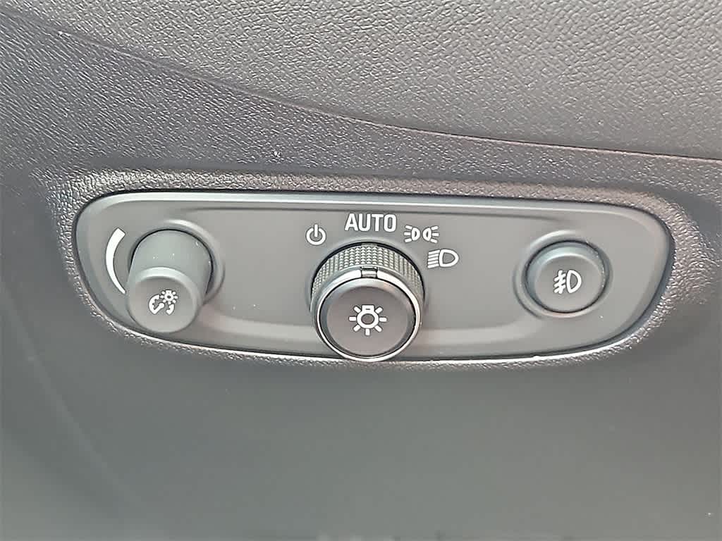 Thumbnail: 2019 Chevrolet Equinox - 24