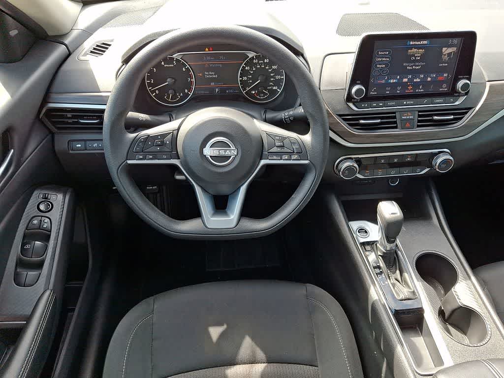 Thumbnail: 2025 Nissan Altima - 10