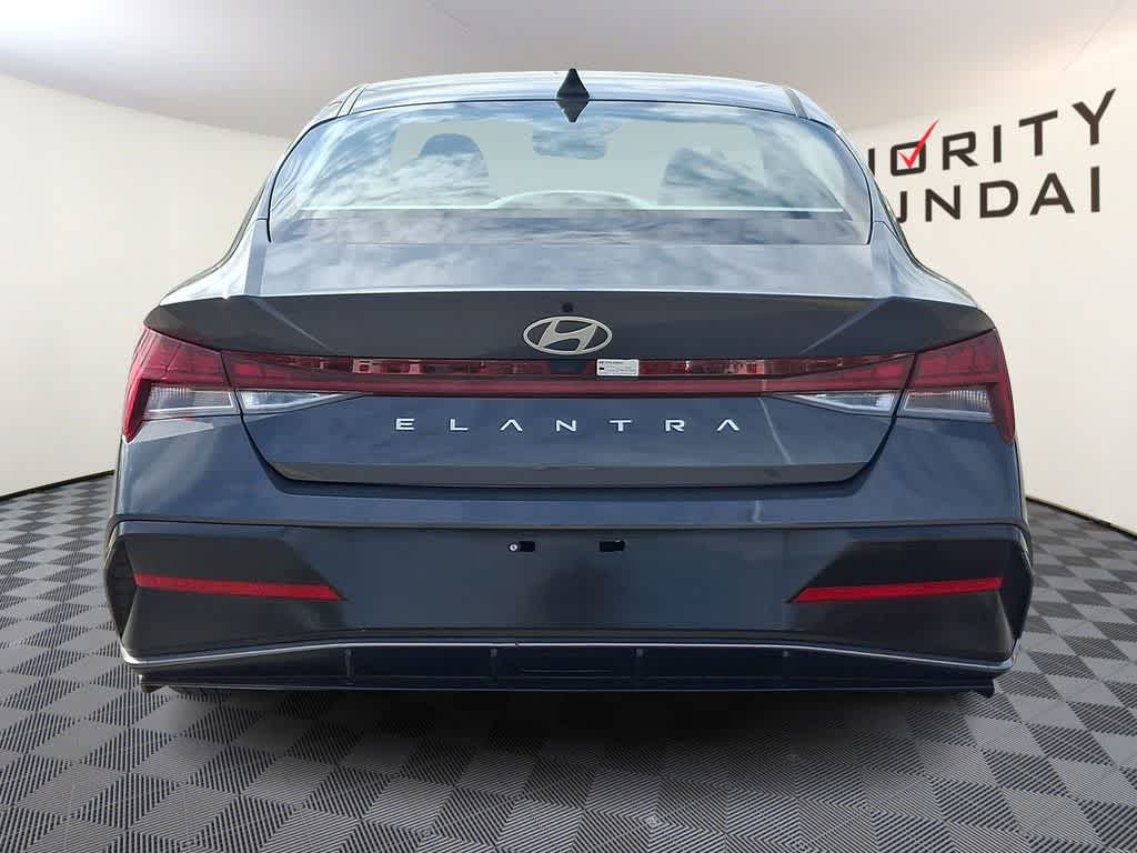 Thumbnail: 2025 Hyundai Elantra - 4