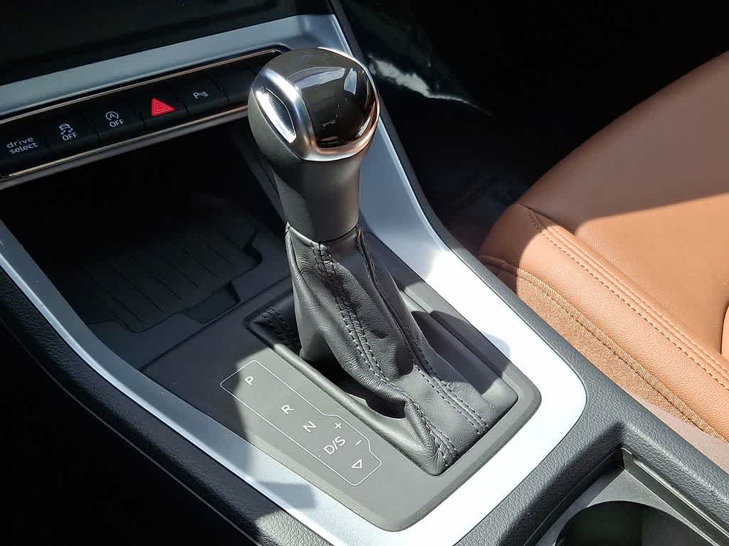 Thumbnail: 2021 Audi Q3 - 14