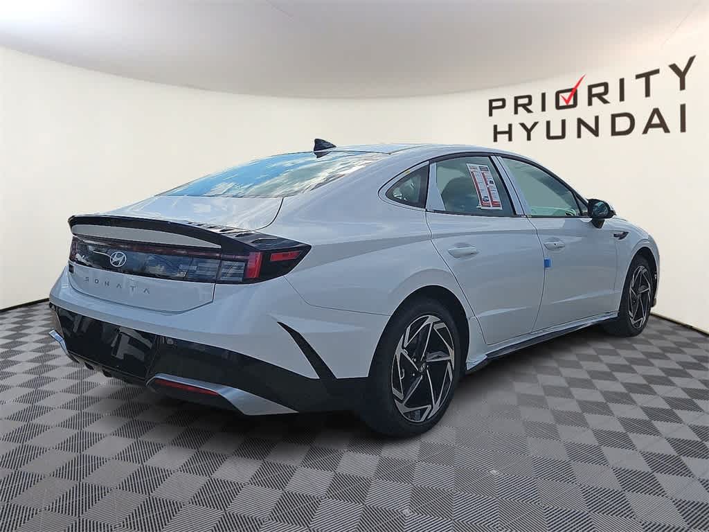 Thumbnail: 2026 Hyundai Sonata - 4