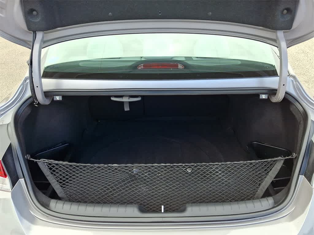 Thumbnail: 2023 Hyundai Elantra - 31